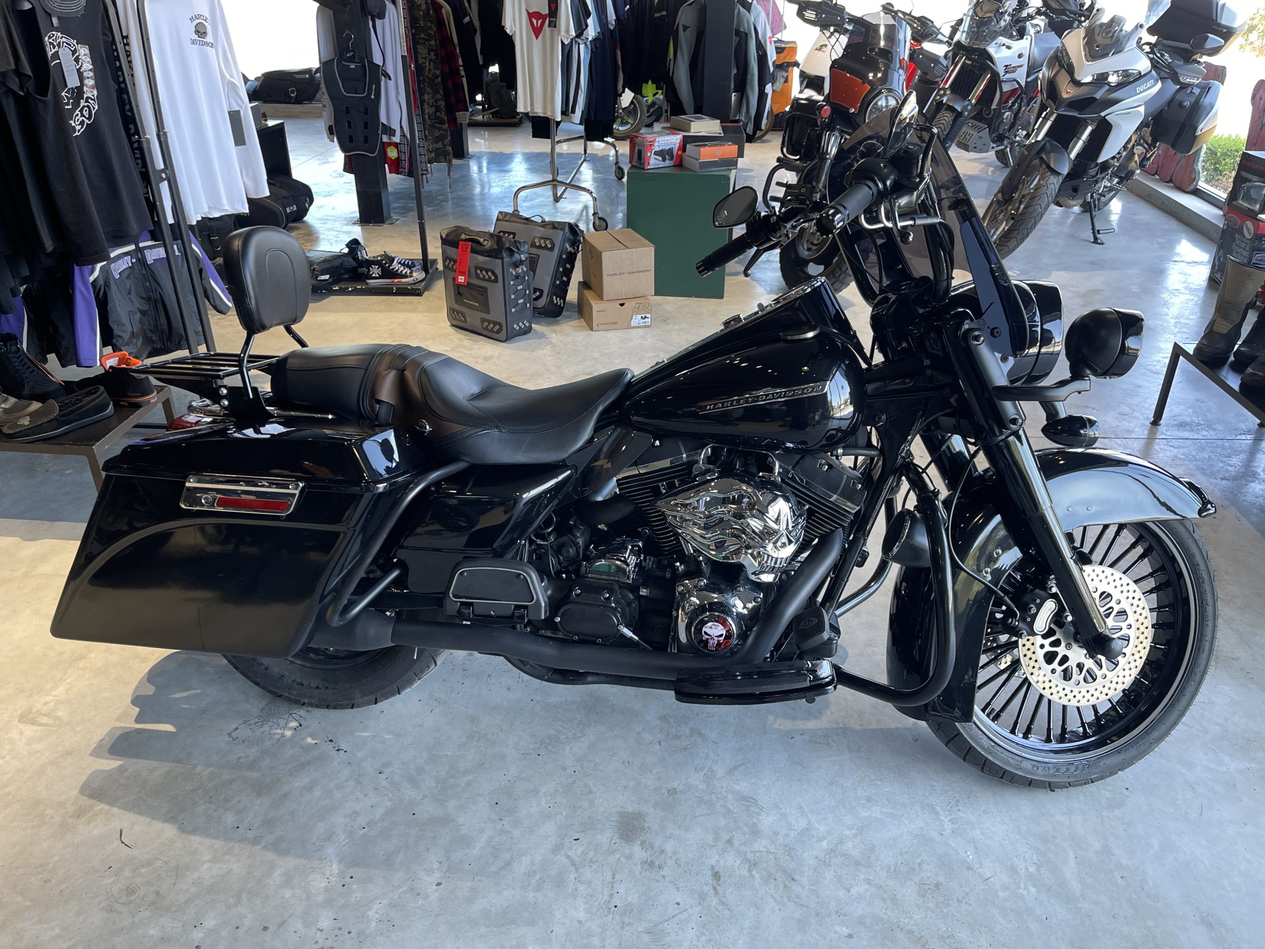Harley-davidson Roadking total black i zi fullextra troy motor albaniasuper okazion